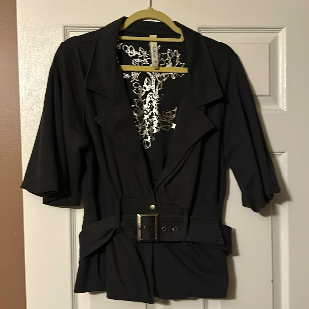 Charcoal Gray Top That Looks Like A Jacket